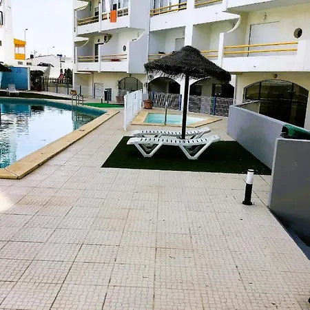 1 Bedroom Apartment Cardoso, Praceta Vitorino Nemesio, Albufeira Apartament Albufeira
