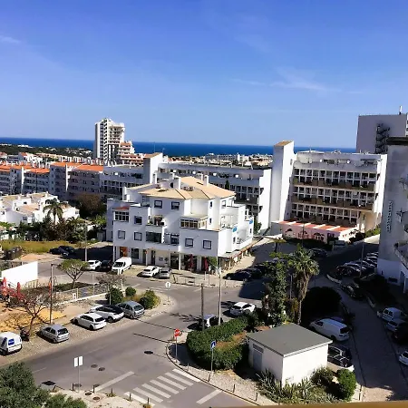 1 Bedroom Apartment Cardoso, Praceta Vitorino Nemesio, Albufeira Apartment *